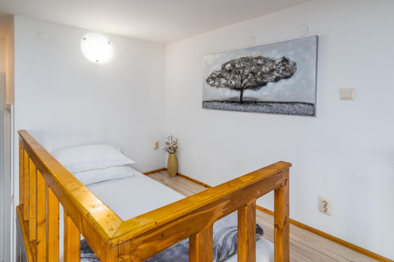 Apartment Tomas Сплит Экстерьер фото